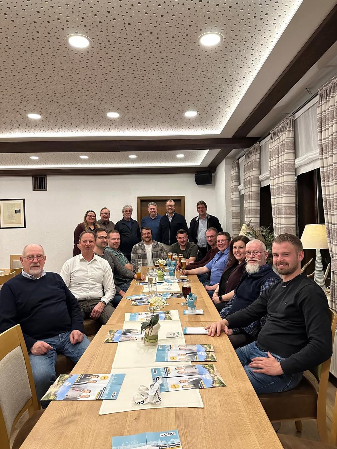 B�rgerinnen und B�rger im gemeinsamen Austausch mit der CDU Bad Arolsen